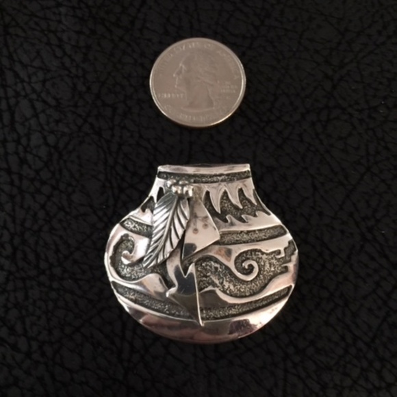 Native American Southwest Vintage Signed Pendant-Vase w/feather*-Gorgeous piece - Picture 2 of 4